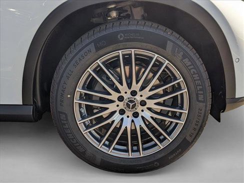 Used 2026 Mercedes-Benz GLC 300 4MATIC image 9