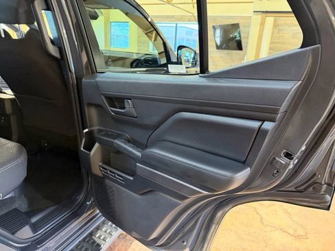 Used 2025 Toyota 4Runner SR5 image 19