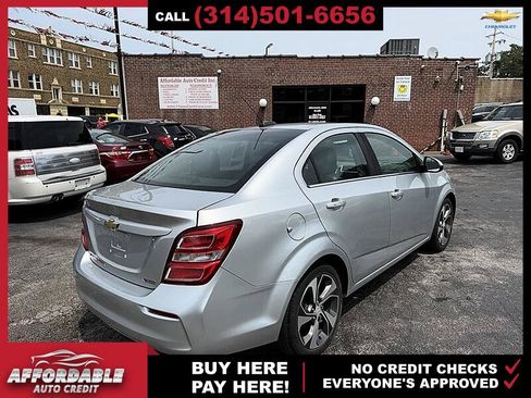 Used 2018 Chevrolet Sonic Premier FWD image 5