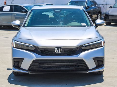 Used 2024 Honda Civic EX-L image 2