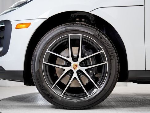 New 2025 Porsche Macan image 36