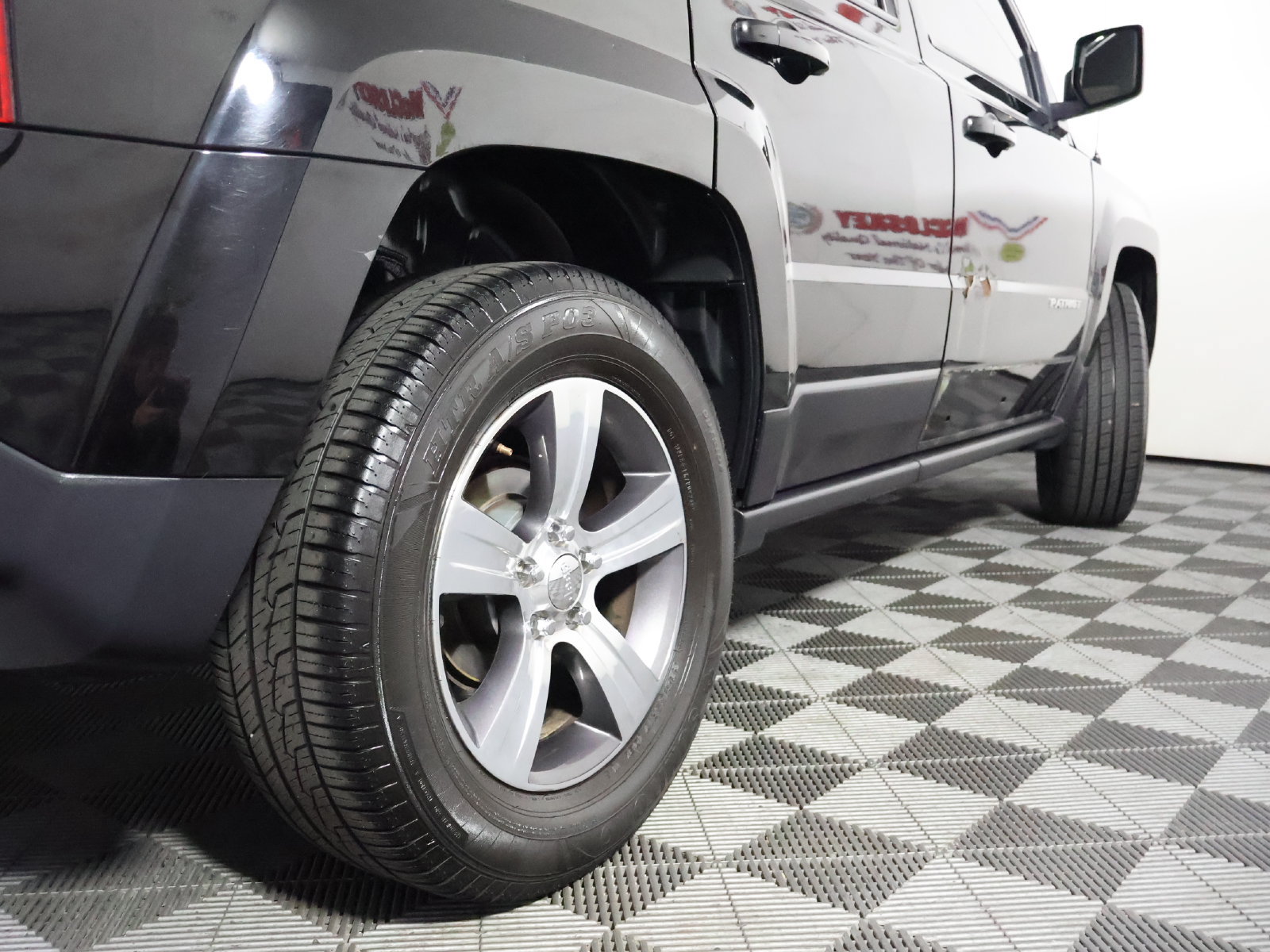 Used 2016 Jeep Patriot High Altitude AWD/4WD image 9