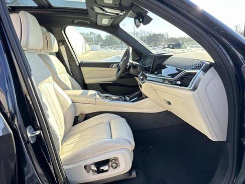 New 2026 BMW X5 xDrive40i w/ Executive Package image 16