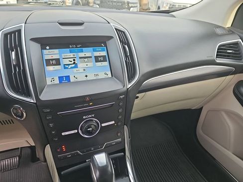 Used 2016 Ford Edge Titanium w/ Technology Package image 22