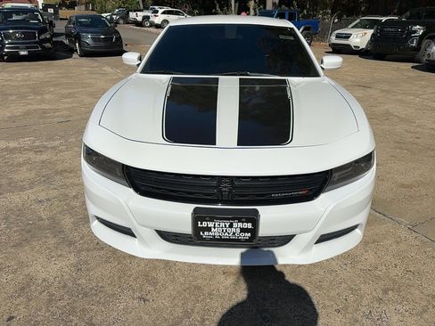 Used 2022 Dodge Charger SXT image 3