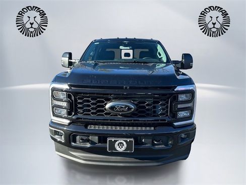 New 2026 Ford F250 Lariat w/ Black Appearance Package image 2