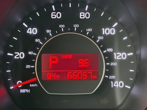 Used 2014 Kia Soul + FWD image 18