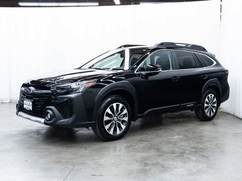Used 2025 Subaru Outback Limited w/ Popular Package #2 AWD/4WD image 3