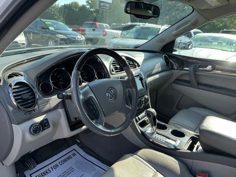 Used 2016 Buick Enclave Leather w/ Trailering Package FWD image 7