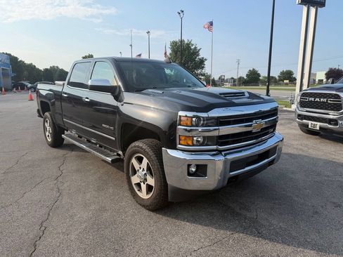 Used 2019 Chevrolet Silverado 2500 LTZ w/ Duramax Plus Package AWD/4WD image 2