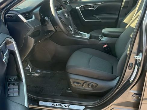 Used 2024 Toyota RAV4 XLE w/ Convenience Package AWD/4WD image 18