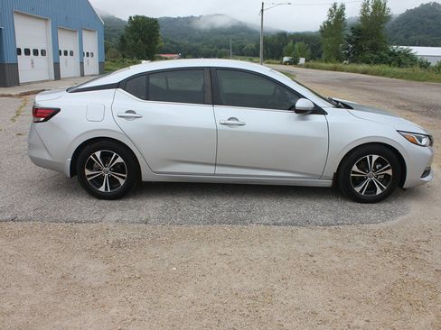 Used 2021 Nissan Sentra SV FWD image 4