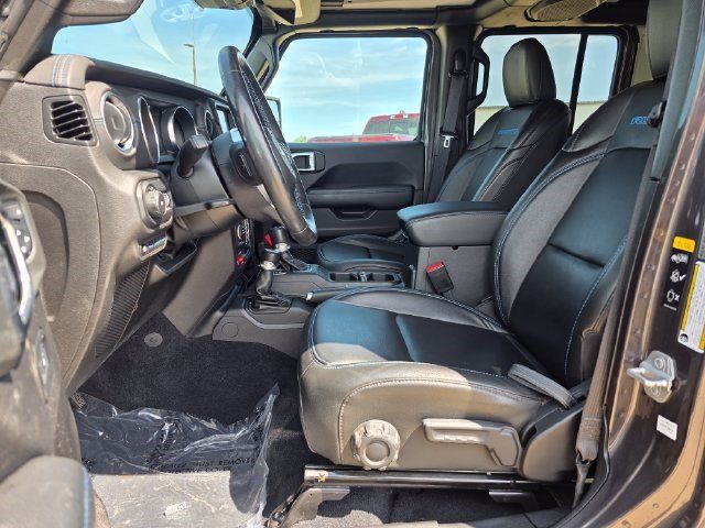 Used 2022 Jeep Wrangler Unlimited Rubicon 4xe w/ Cold Weather Group AWD/4WD image 30