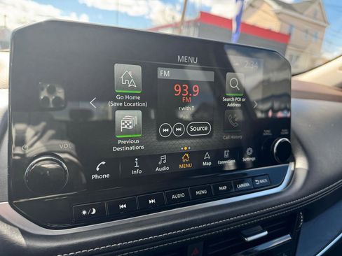 Used 2022 Nissan Rogue Platinum w/ Head-Up Display Package image 15