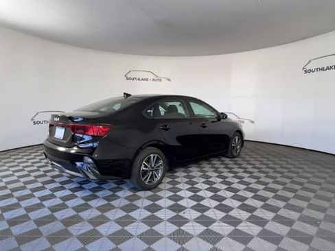 Certified 2024 Kia Forte LXS w/ LXS Technology Package FWD image 8