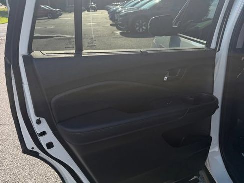 Used 2022 Honda Pilot Special Edition image 11