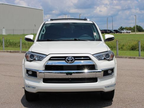 Used 2022 Toyota 4Runner Limited AWD/4WD image 4