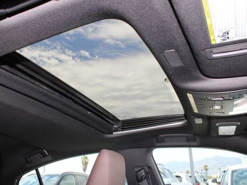 Certified 2025 Lexus ES 350 w/ Premium Package FWD image 6