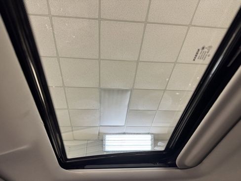 New 2025 Nissan Altima 2.5 SR w/ SR Premium Package image 41