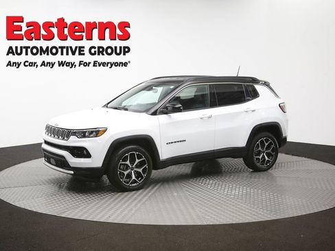 Used 2025 Jeep Compass Limited AWD/4WD image 57