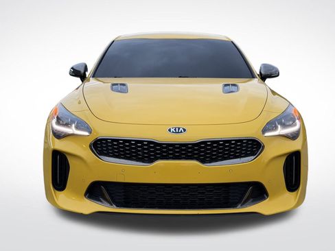 Used 2018 Kia Stinger GT image 2