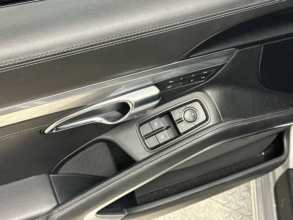 Certified 2018 Porsche 911 Carrera RWD image 19