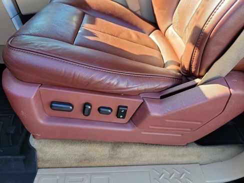 Used 2013 Ford F150 King Ranch w/ King Ranch Luxury Pkg image 20