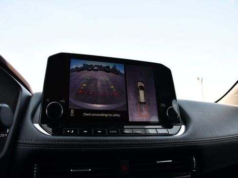 Used 2023 Nissan Rogue SL w/ SL Premium Package FWD image 17