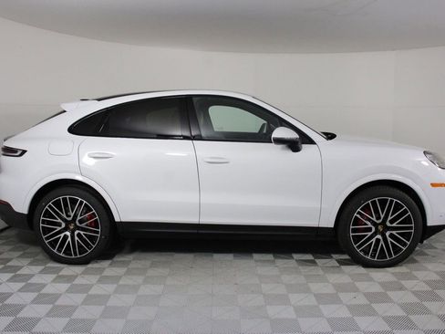 New 2026 Porsche Cayenne S AWD/4WD image 8