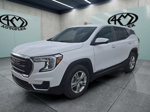 Used 2024 GMC Terrain SLE FWD image 7