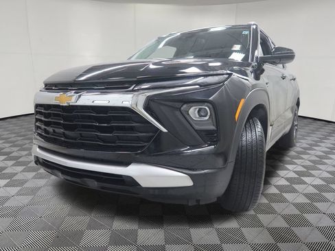 Used 2025 Chevrolet TrailBlazer LT AWD/4WD image 5