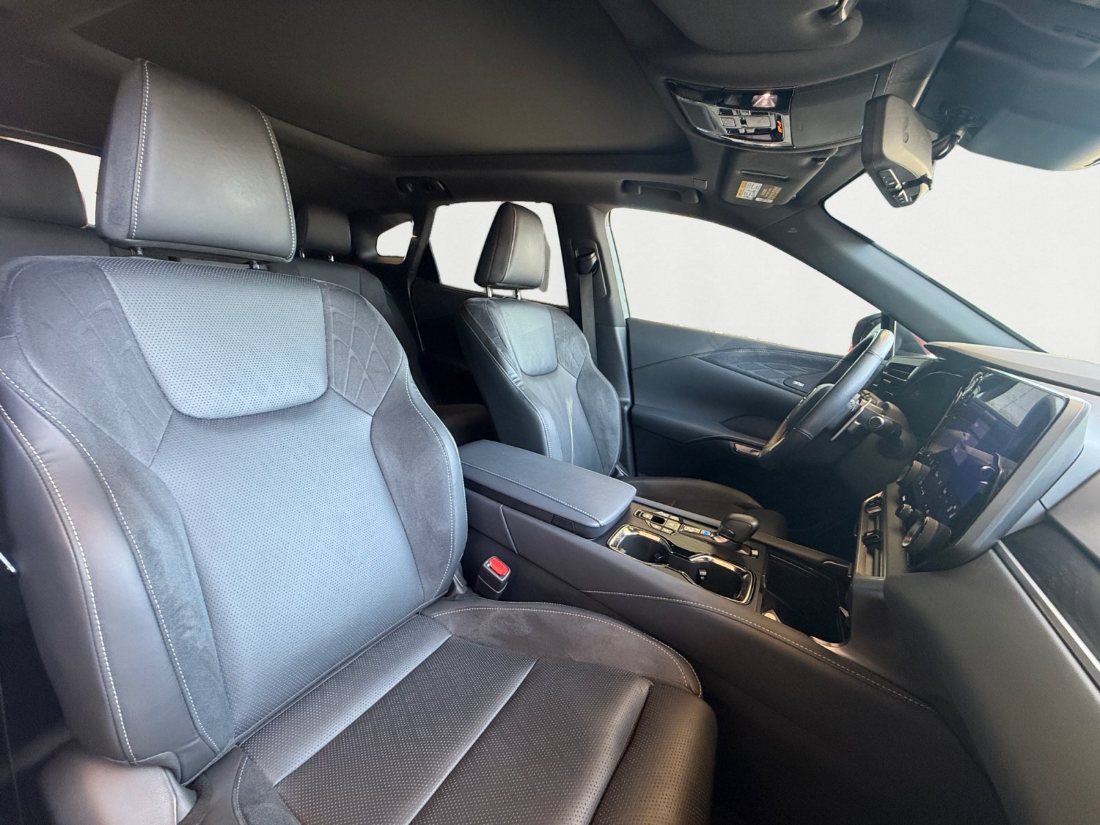Used 2024 Lexus RX 350 AWD w/ Convenience Package image 15