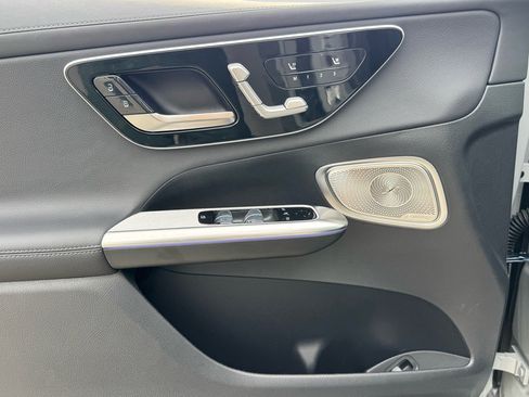 New 2026 Mercedes-Benz GLC 300 image 10