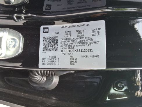 Certified 2025 Chevrolet Colorado Z71 w/ Midnight Edition AWD/4WD image 39