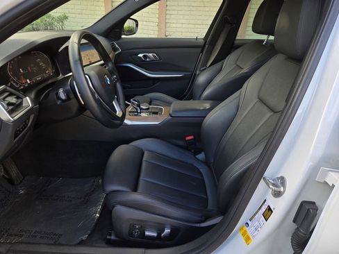 Used 2020 BMW 330i Sedan w/ Convenience Package image 17