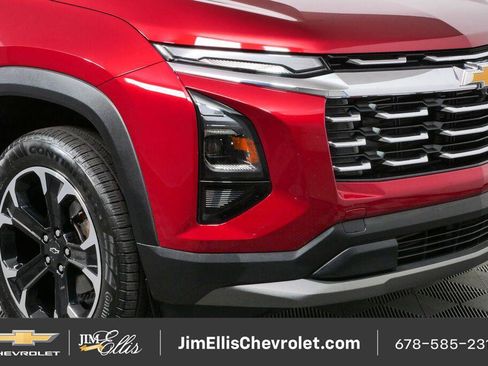 Certified 2025 Chevrolet Equinox LT FWD image 35