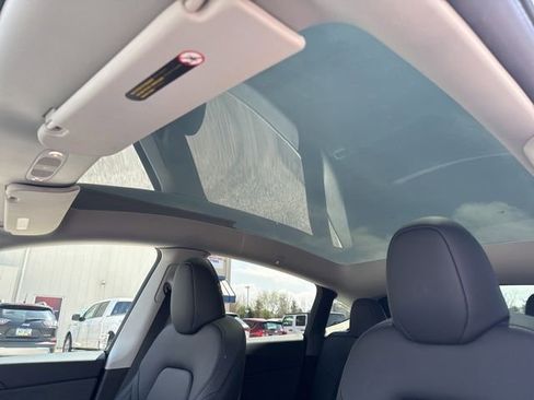 Used 2023 Tesla Model Y Performance image 20
