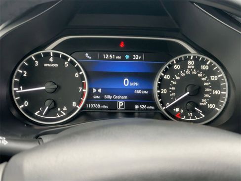 Used 2019 Nissan Murano SV image 11