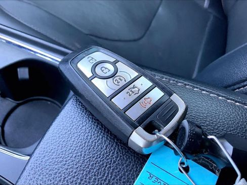Used 2019 Ford Fusion Titanium AWD/4WD image 15
