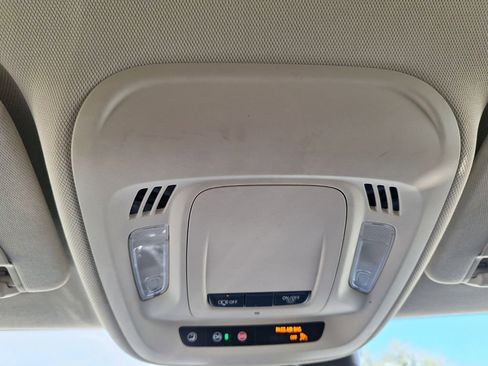 Used 2023 Buick Envision Preferred image 17