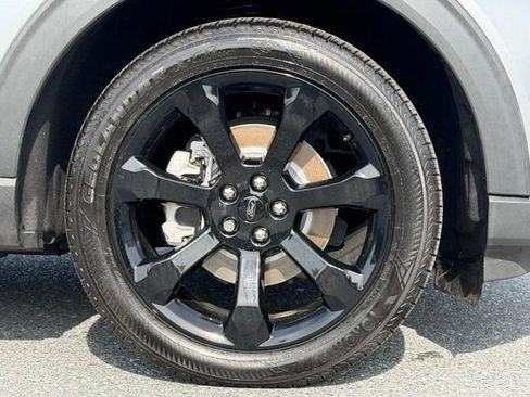 Used 2023 Ford Explorer ST-Line w/ Class IV Trailer Tow Package RWD image 18