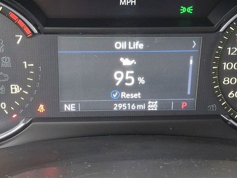 Used 2021 Cadillac XT4 Luxury w/ Trailering Package AWD/4WD image 19