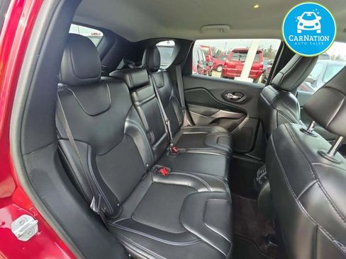 Used 2019 Jeep Cherokee Latitude Plus image 9