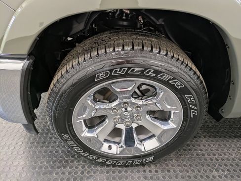 Used 2026 RAM 1500 Big Horn AWD/4WD image 7