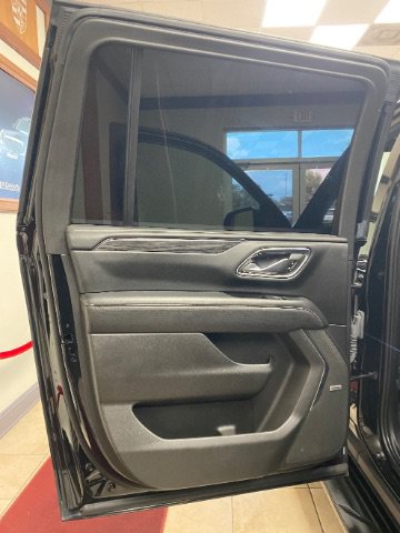 Used 2023 GMC Yukon XL SLT AWD/4WD image 7