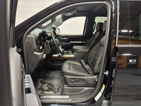 Used 2024 GMC Sierra 1500 Elevation w/ Elevation Premium Package image 16