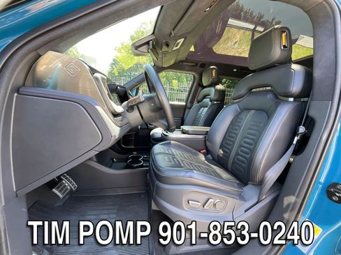 Used 2023 Rivian R1S Adventure AWD/4WD image 12