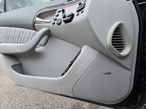 Used 2005 Mercedes-Benz S 500 image 19
