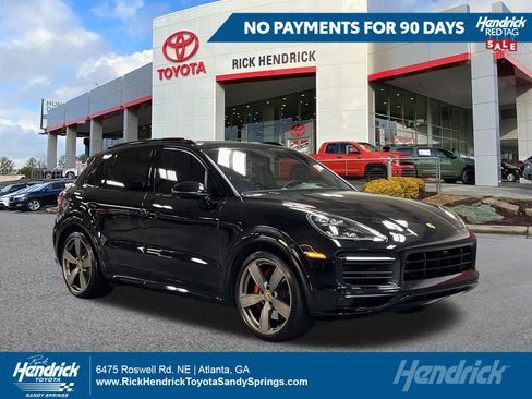 Used 2023 Porsche Cayenne GTS image 1