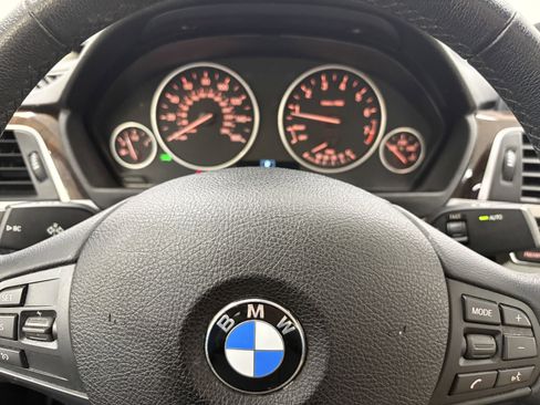 Used 2017 BMW 320i xDrive Sedan image 32